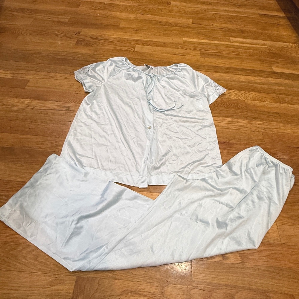Vintage Lorraine Pajama Set Light Blue Lace Trim Short Sleeve Wide Leg Medium